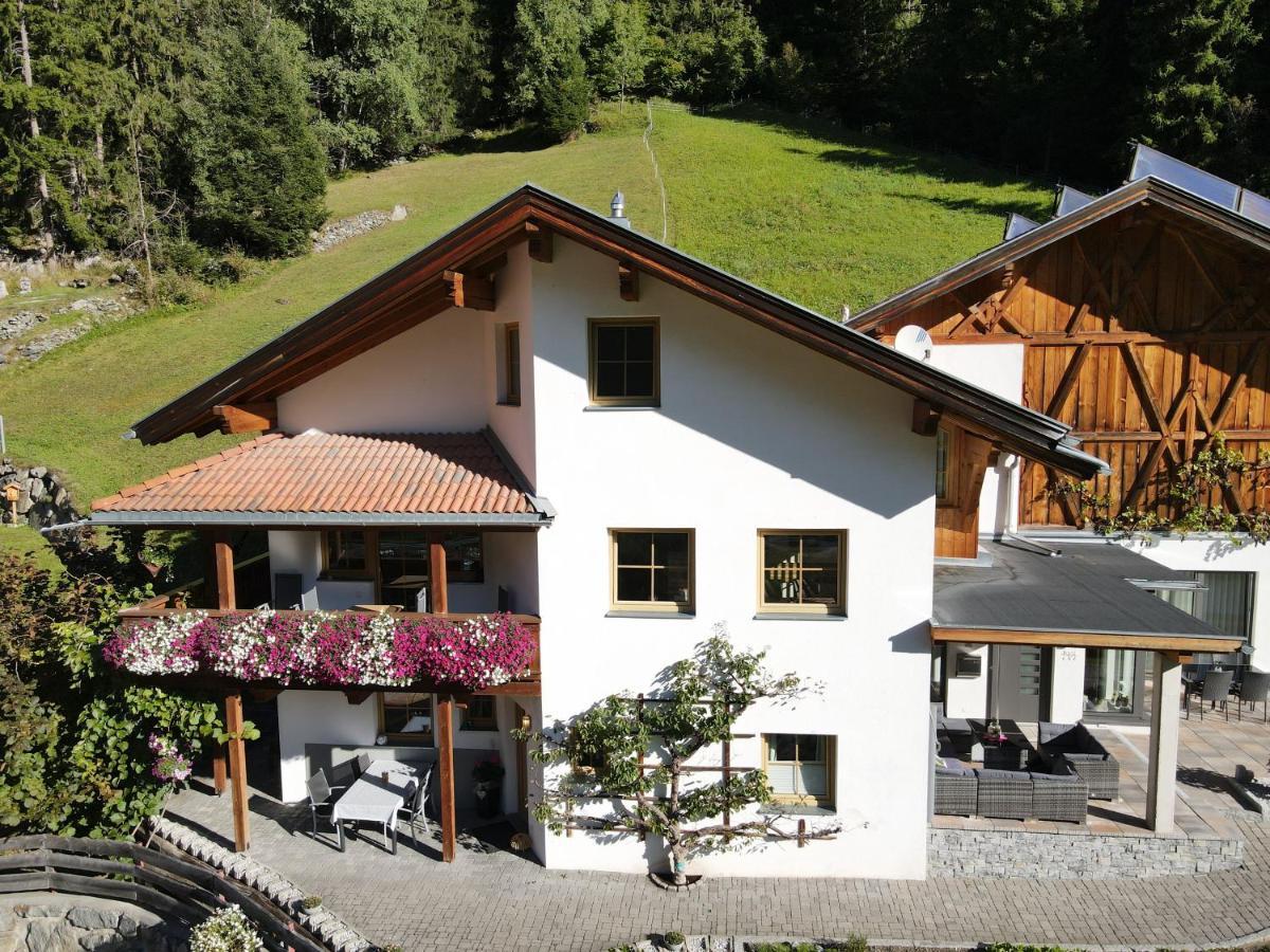 Haus Evelin Apartman Sankt Leonhard im Pitztal Kültér fotó