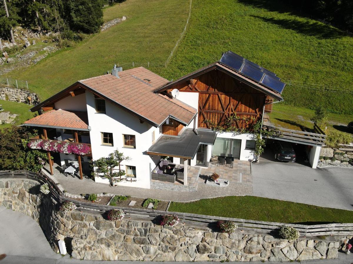 Haus Evelin Apartman Sankt Leonhard im Pitztal Kültér fotó