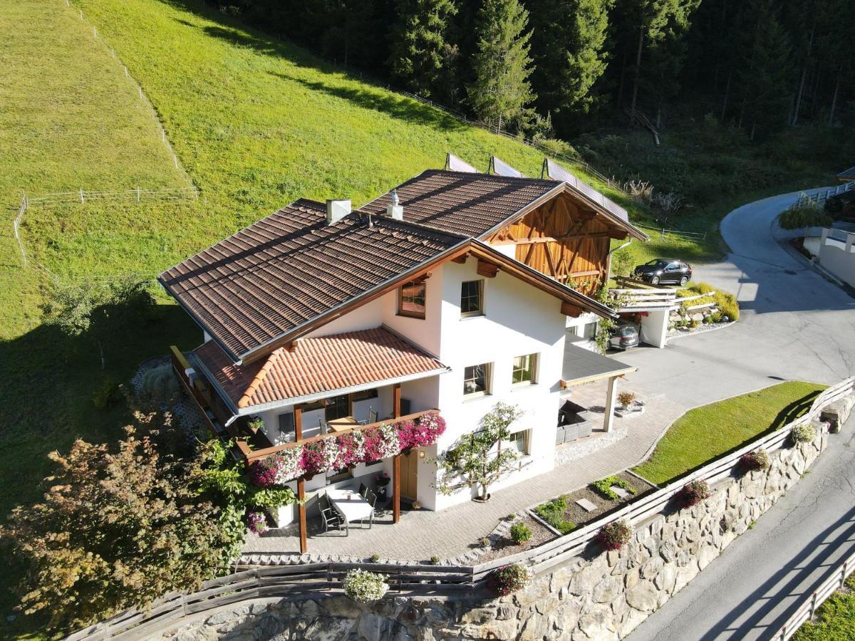 Haus Evelin Apartman Sankt Leonhard im Pitztal Kültér fotó
