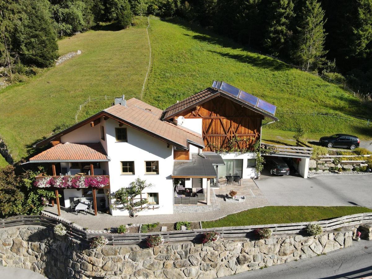Haus Evelin Apartman Sankt Leonhard im Pitztal Kültér fotó