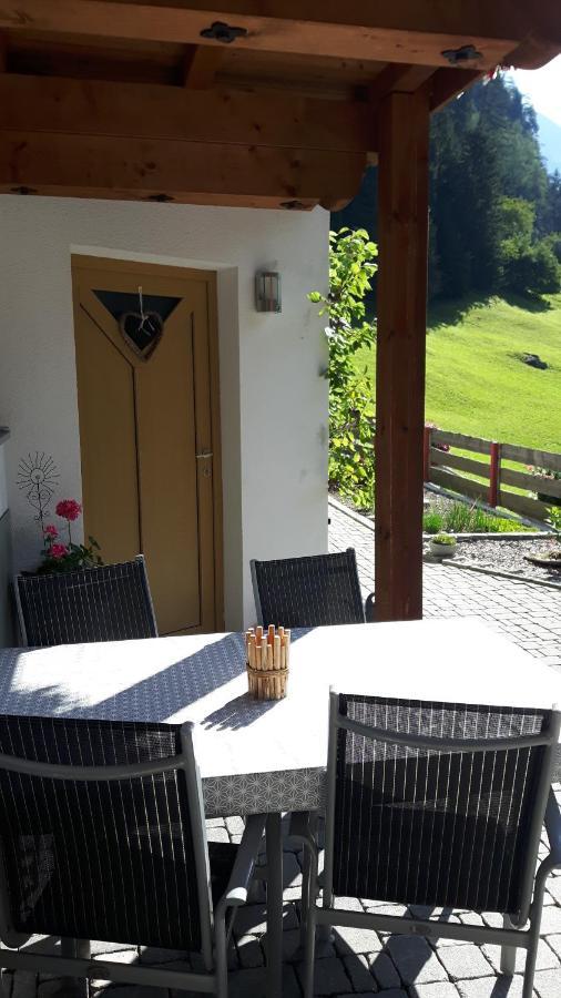 Haus Evelin Apartman Sankt Leonhard im Pitztal Kültér fotó