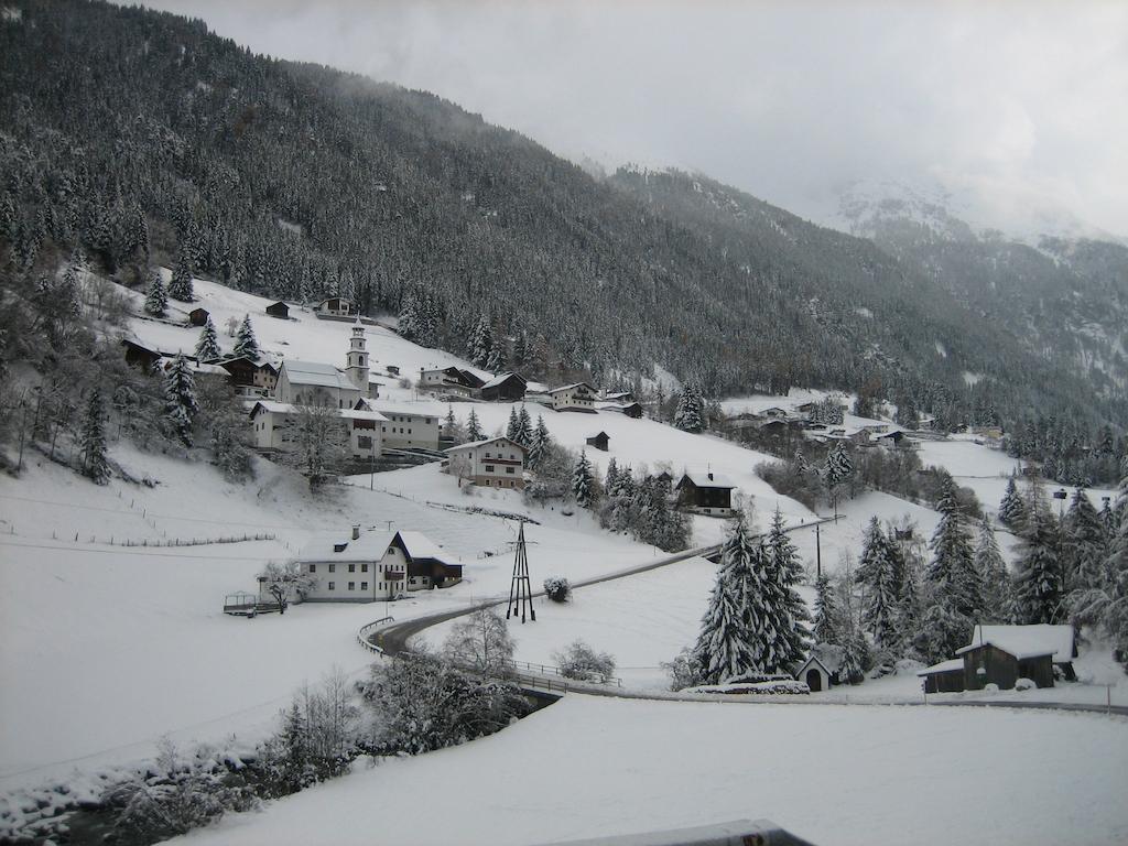 Haus Evelin Apartman Sankt Leonhard im Pitztal Kültér fotó