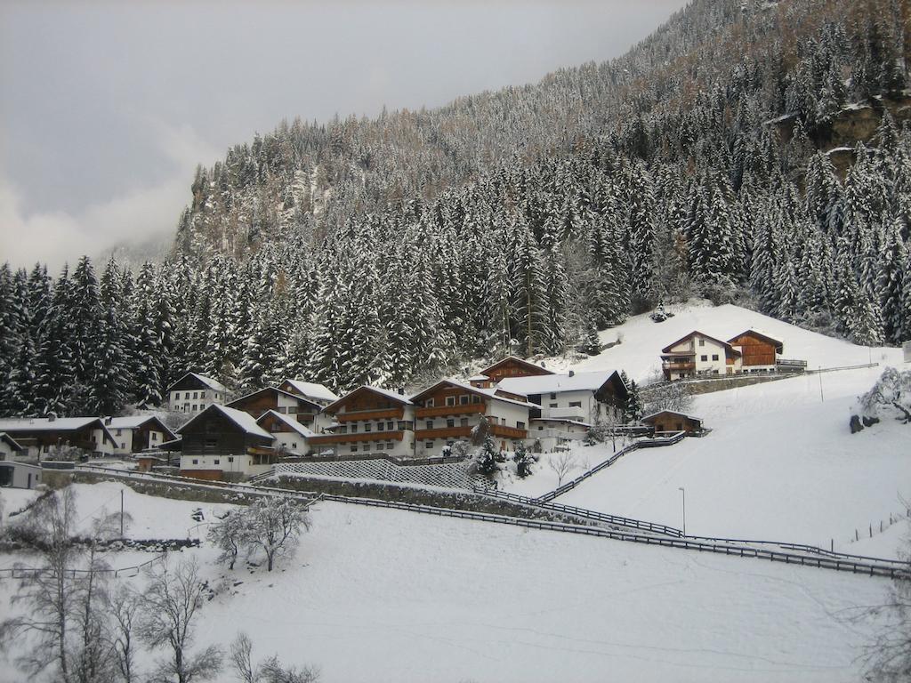 Haus Evelin Apartman Sankt Leonhard im Pitztal Kültér fotó